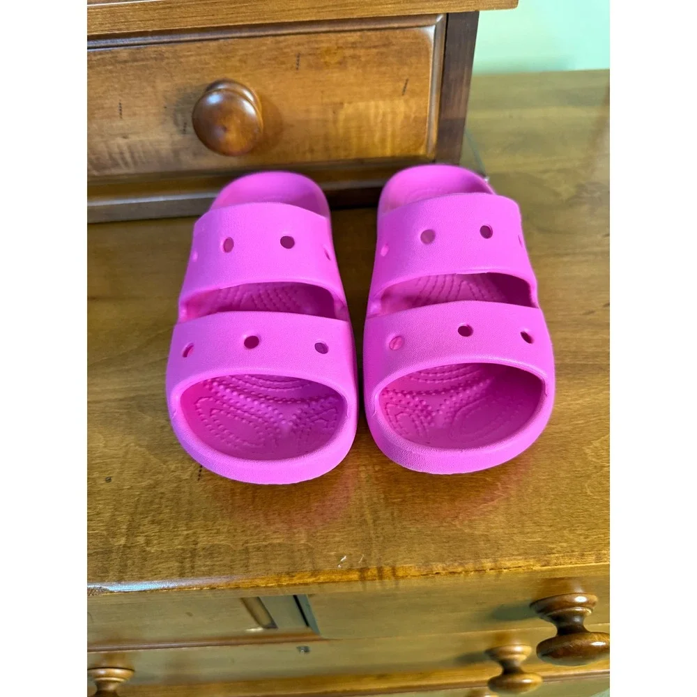 Crocs Classic Slide Kids Electric Pink Two Strap Sandals Junior size 1 flip flop